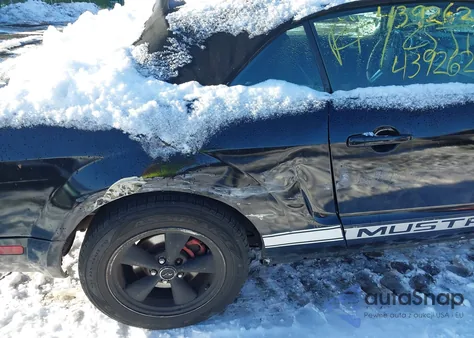 2009 Ford Mustang V6/V6 Premium from USA, damaged, VIN 1ZVHT84NX95126684